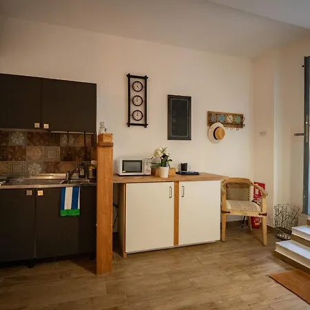 Holiday home Donna Ilaria A Chiaia *